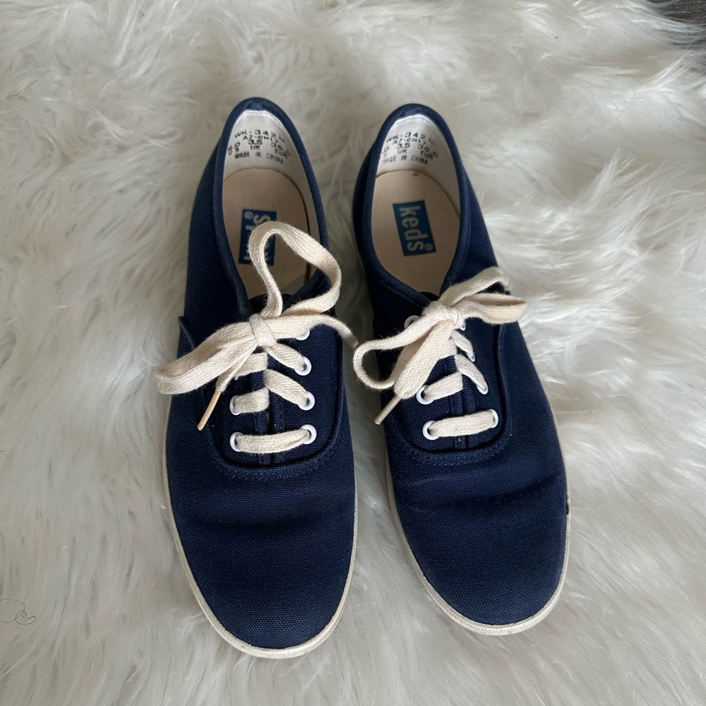 Dark blue lace up Keds women’s size 6